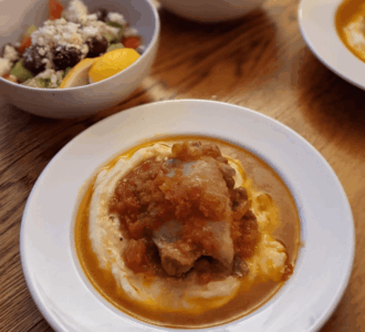 Chicken in tomato and wine