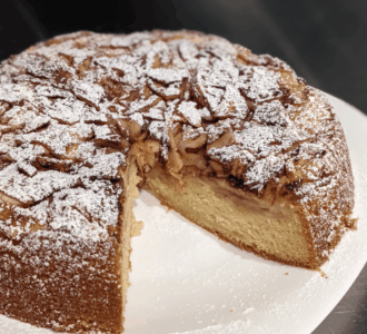 Milopita Apple Cake